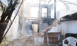 Menteşe’deki yangında 2 ev kullanılmaz hale geldi