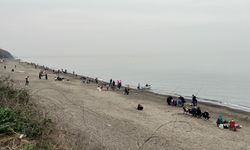 Akçakoca sahilleri olta avcılarıyla dolup taştı