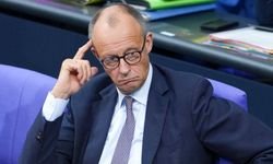 Almanya Başbakanı Merz, öğrenciler tarafından protesto edildi