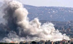 İsrail'in Lübnan'daki Ayn el-Hilva Filistin Mülteci Kampı'na düzenlediği saldırıda 11 kişi hayatını kaybetti