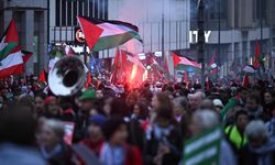 Belçika'da binlerce kişi Gazze'ye destek gösterisi düzenledi