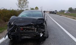 Bursa'da 2 otomobil çarpıştı: 1 ölü