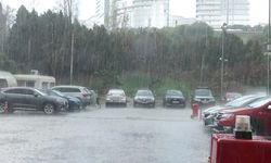 İstanbul'da aniden bastıran dolu sürprizi