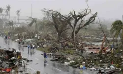Filipinler'i vuran Süper Tayfun'da can kaybı 4'e yükseldi