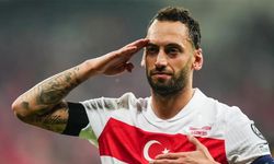 Asker selamı tribünleri coşturdu: Hakan Çalhanoğlu golünü şehitlere armağan etti