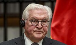 Almanya Cumhurbaşkanı Steinmeier, ülkede zorunlu askerlikten yana olduğunu yineledi