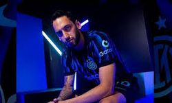 Hakan Çalhanoğlu, Inter'de ekim ayının oyuncusu seçildi