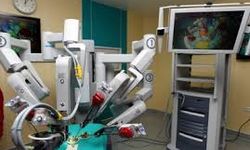 Uzmanlar, damarlarda ilerleyerek belirli dokulara ilaç ulaştırabilen mikro robotları test etti