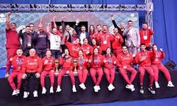 Macaristan’ın başkenti Budapeşte’de düzenlenen U23 Avrupa Boks Şampiyonası’nda millilerden tarihi zafer