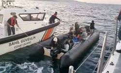İzmir açıklarında 32 düzensiz göçmen kurtarıldı