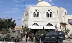 İşgal altındaki Batı Şeria'da İsrail askeri ile Yahudi yerleşimciler karşı karşıya geldi