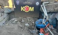 Ağrı'da yer altına gömülü fiber tankta 3 bin 562 litre kaçak motorin ele geçirildi