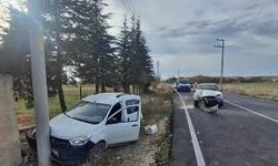 Uşak'ta trafik kazasında 3 kişi yaralandı