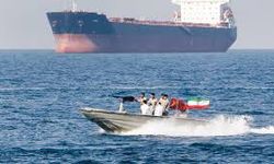 ABD'li yetkili, İran'ın Hürmüz Boğazı'nda bir tankere el koyduğunu iddia etti