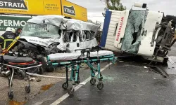 Bolu'da 3 işçi servisinin karıştığı kazada 11 kişi yaralandı