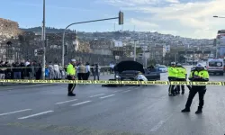 İzmir'de 1 kişinin ağır yaralandığı silahlı saldırıya ilişkin 3 şüpheli tutuklandı