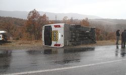 Konya'da öğrenci servisi devrildi: 29 yaralı