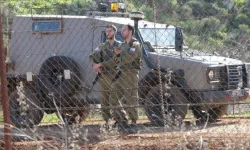 Suriye'de Kuneytra'nın köyüne giren İsrail devriyesi köylüler tarafından taşlanarak zorla bölgeden çıkarıldı