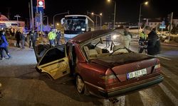 Nevşehir'de otomobil tur otobüsü ile çarpıştı: 2 ölü, 3 yaralı