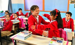 Tatil sona erdi, şimdi okul zamanı... Milyonlarca öğrenci yeniden sınıflarda