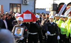 Manisa'da kazada şehit olan polis son yolculuğuna uğurlandı