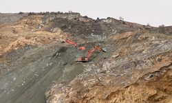 Sivas'ta göçük altında kalan şantiye müdürünü arama çalışmaları sürüyor