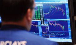 Küresel piyasalar, teknoloji hisselerindeki sert satışlar ve Fed belirsizliğiyle negatif seyrediyor