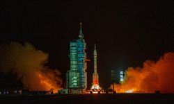 Çin, mekik hasarı nedeniyle dönemeyen taykonotları Şıncou-21 mekiğiyle Dünya'ya getiriyor