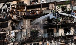 Ukrayna, Rus ordusunun 3 hipersonik “Kinjal” füzesi ve 135 İHA ile saldırı gerçekleştirdiğini açıkladı