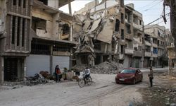 Savaştan etkilenen Şam’daki Yermük Kampı’nda, binlerce ailenin geri dönüşüyle hayat yeniden canlanıyor