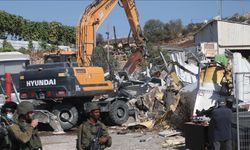 İsrail ordusu, işgal altındaki Batı Şeria’da 20 dükkanın bulunduğu 6 ticari tesisi yıktı