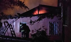 Erzincan'da ev yangını: 2'si çocuk 4 kişi kurtarıldı