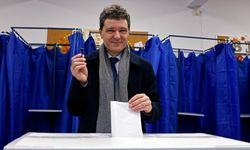 Romanya'nın başkenti Bükreş'te seçmenler belediye başkanını belirlemek üzere sandığa gitti