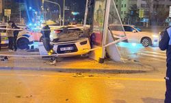 Ankara’da araçla motosiklet çarpıştı: 4 yaralı