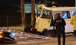 Gazipaşa’da minibüs refüje çıktı: Alkollü sürücü yaralandı