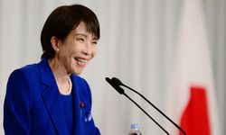 Japonya Başbakanı'nın 5 kez art arda tekrarladığı "Çalışmaya söz veriyorum" ifadesi "yılın en popüleri" seçildi