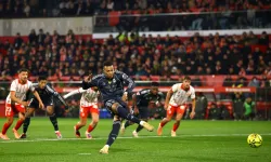 La Liga'da Girona ile 1-1 berabere kalan Real Madrid, liderliği Barcelona'ya kaptırdı