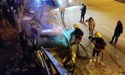 Sinop'ta yaya üst geçidine çarpan otomobildeki 4 kişi yaralandı