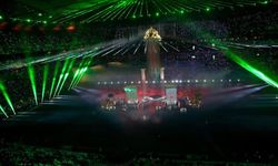 Katar’da düzenlenen FIFA Arap Kupası görkemli açılış töreniyle başladı