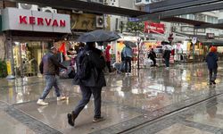 İzmir'de sağanak etkili oluyor