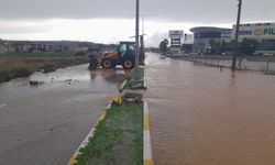 Ayvalık'ta metrekareye 105.3 kilogram düşen yağış hayatı felç etti