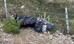 Bilecik'te kontrolden çıkan motosiklet köprüden aşağı uçtu