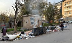 Buca'da park manzaralı çöp dağları