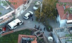 İzmir'de hava destekli polis operasyonu: 30 gözaltı