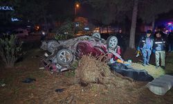 Otomobil, takla atarak çarptığı ağacı kökünden söktü: 1 ölü