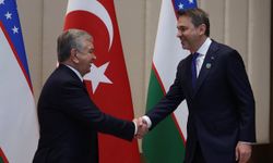 Bakan Bayraktar, Özbekistan Cumhurbaşkanı Mirziyoyev ile görüştü: "Özbekistan'la ilişkilerimiz çok üst düzeyde"