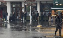 Diyarbakır’da aniden bastıran yağmur hayatı felç etti