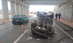 Takla atan otomobilin sürücüsü yaralandı