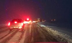 Ardahan'da kar ve yoğun tipi ulaşımda aksamalara neden oldu