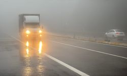 Bolu Dağı’nda sis ve sağanak etkili: Görüş mesafesi 30 metreye düştü